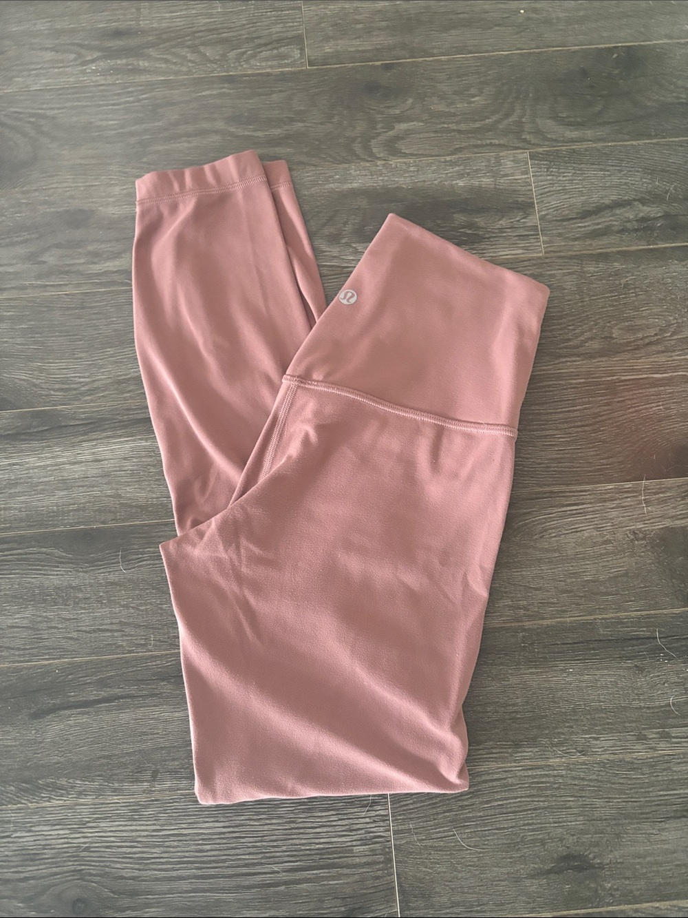Lululemon pink leggings